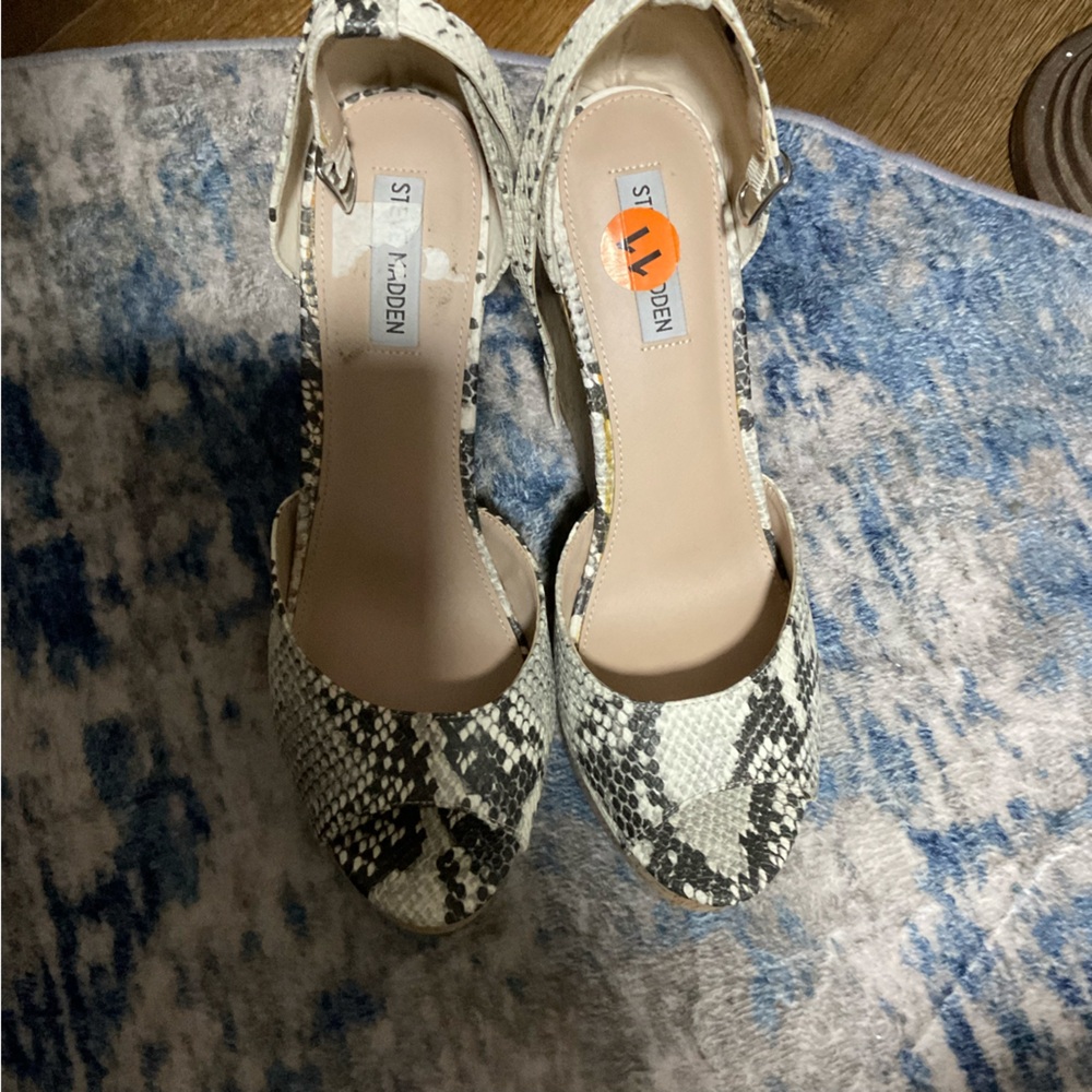 Steve Madden Cream and Black Snake Print D'Orsay Flats
